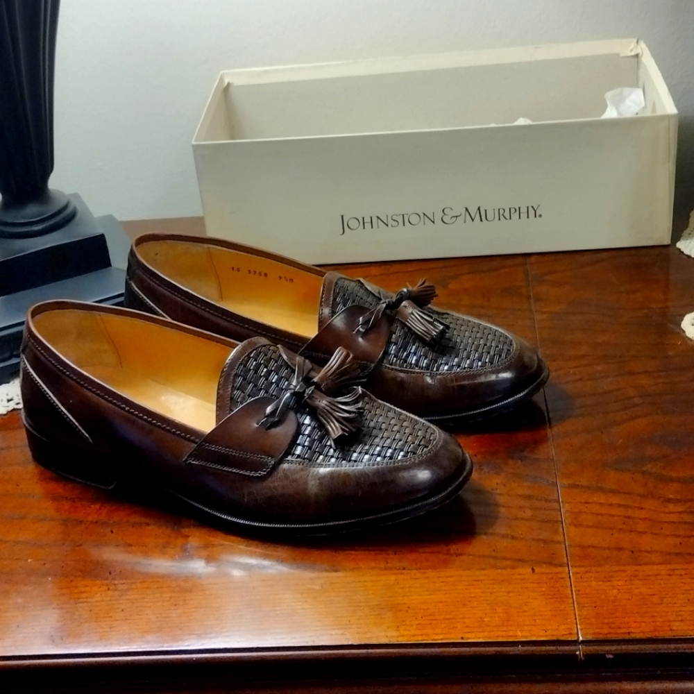 Men Johnson and Murphy genuine leather loafers.